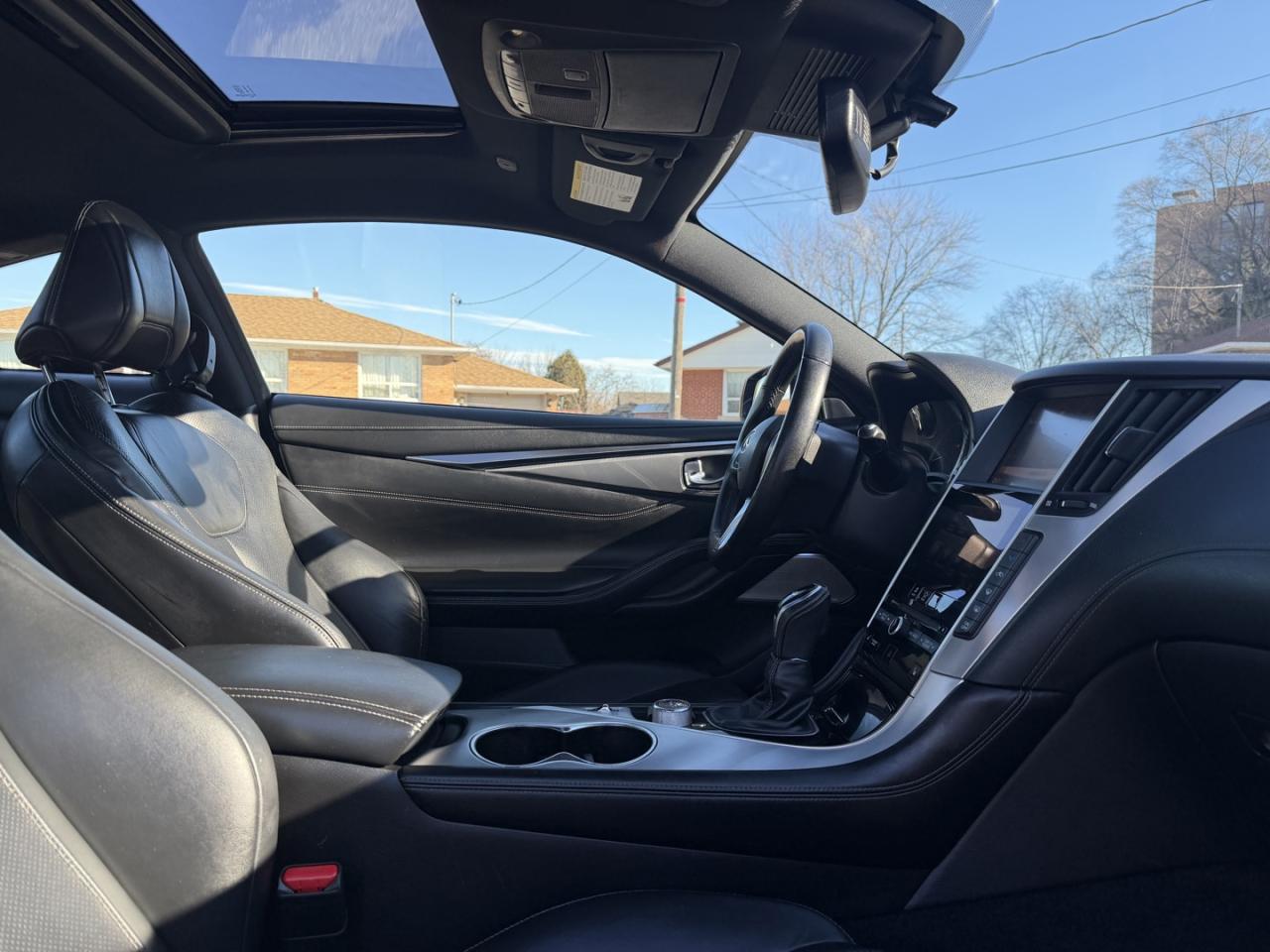 2017 Infiniti Q60 2.0T AWD Photo