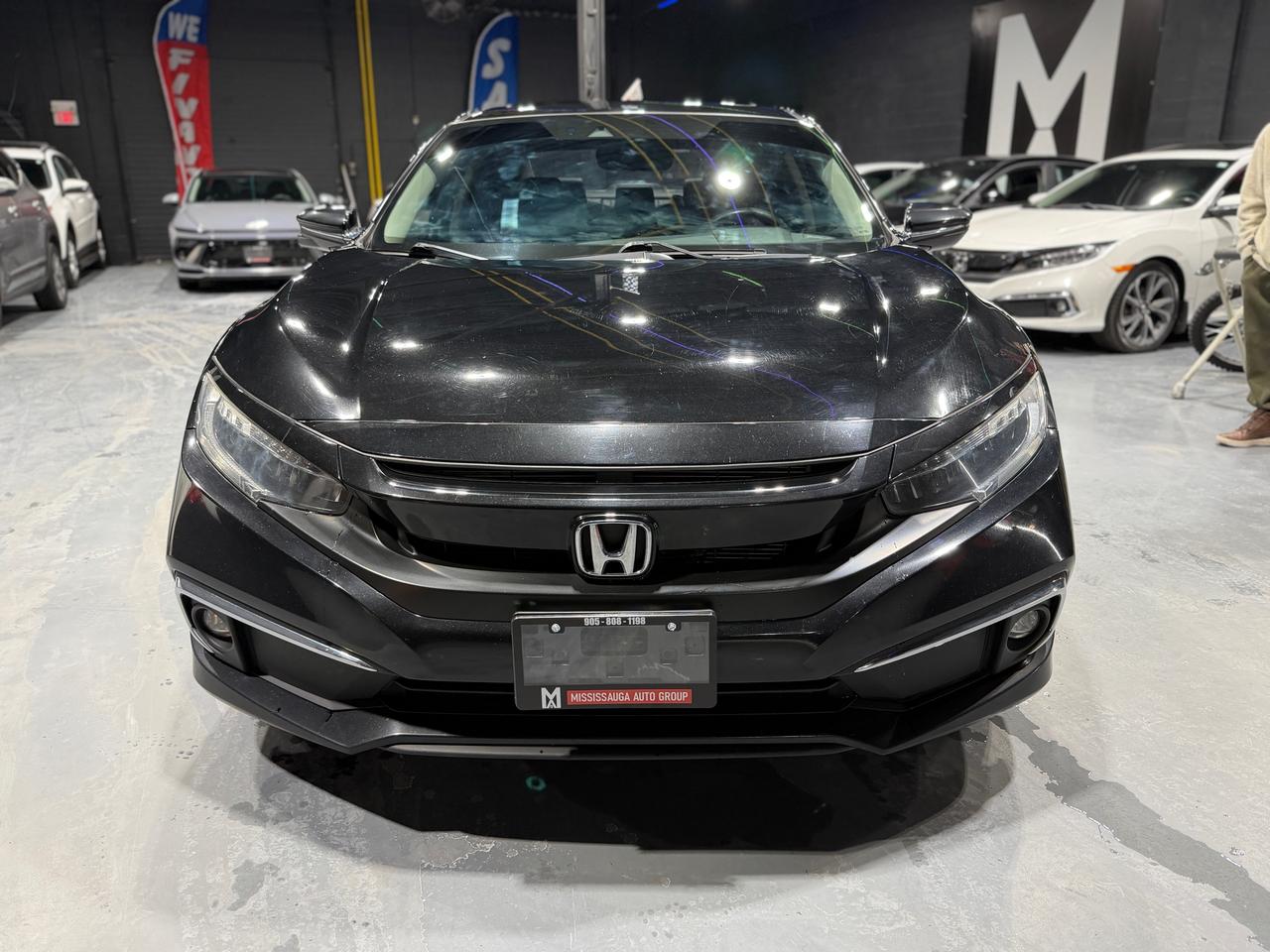 2019 Honda Civic Touring CVT Photo
