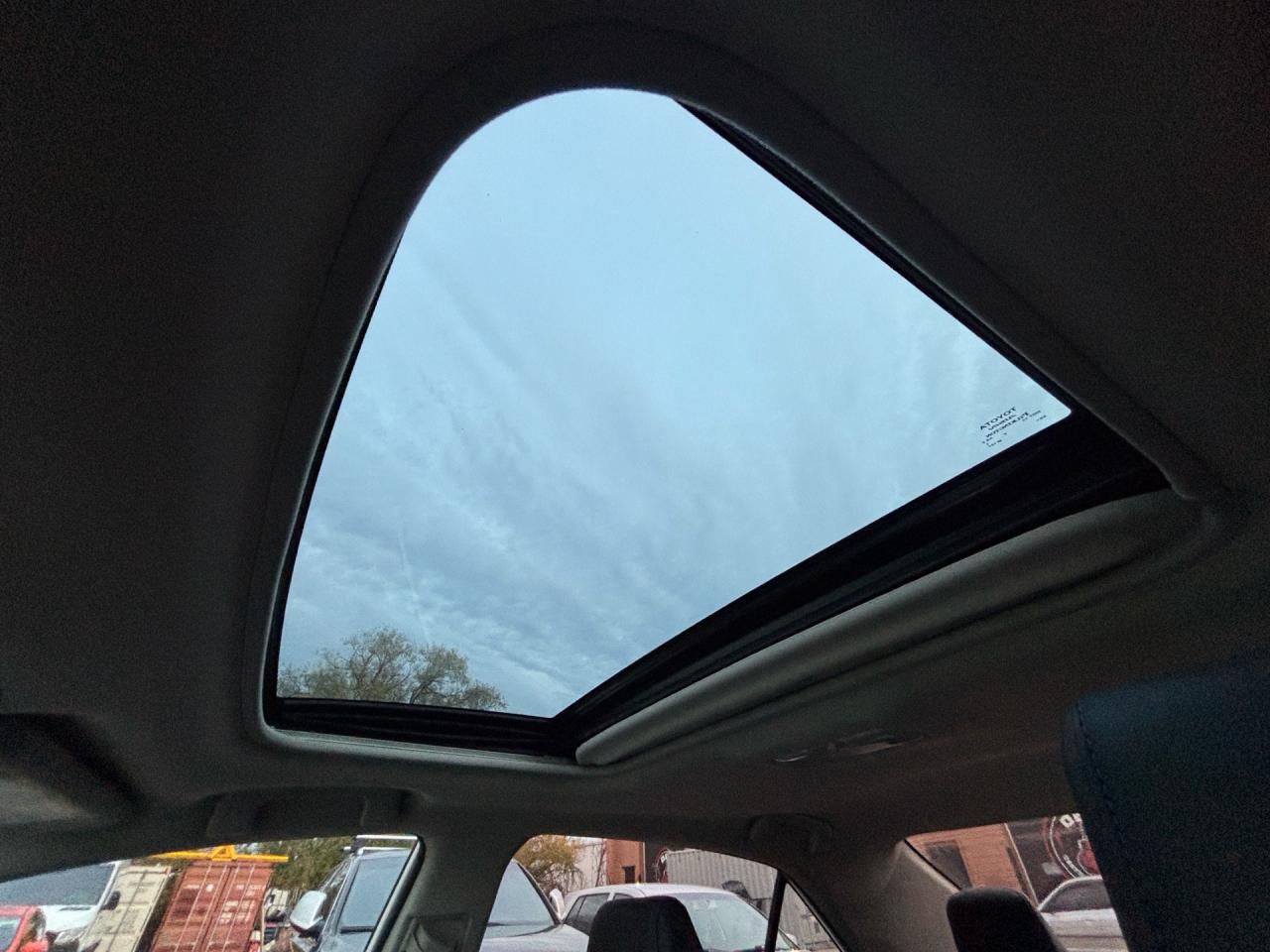 2018 Toyota Corolla XSE, Navi, Leather, Sunroof, Auto Photo