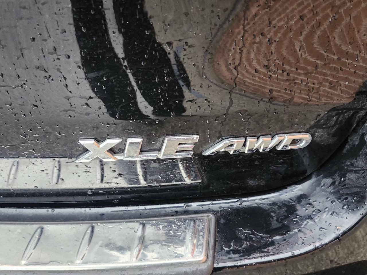 2019 Toyota Highlander 8 Passanger. AWD XLE Photo