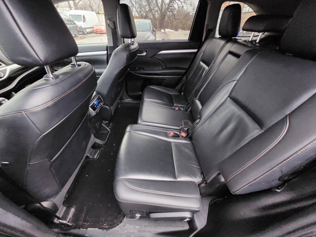 2019 Toyota Highlander 8 Passanger. AWD XLE Photo