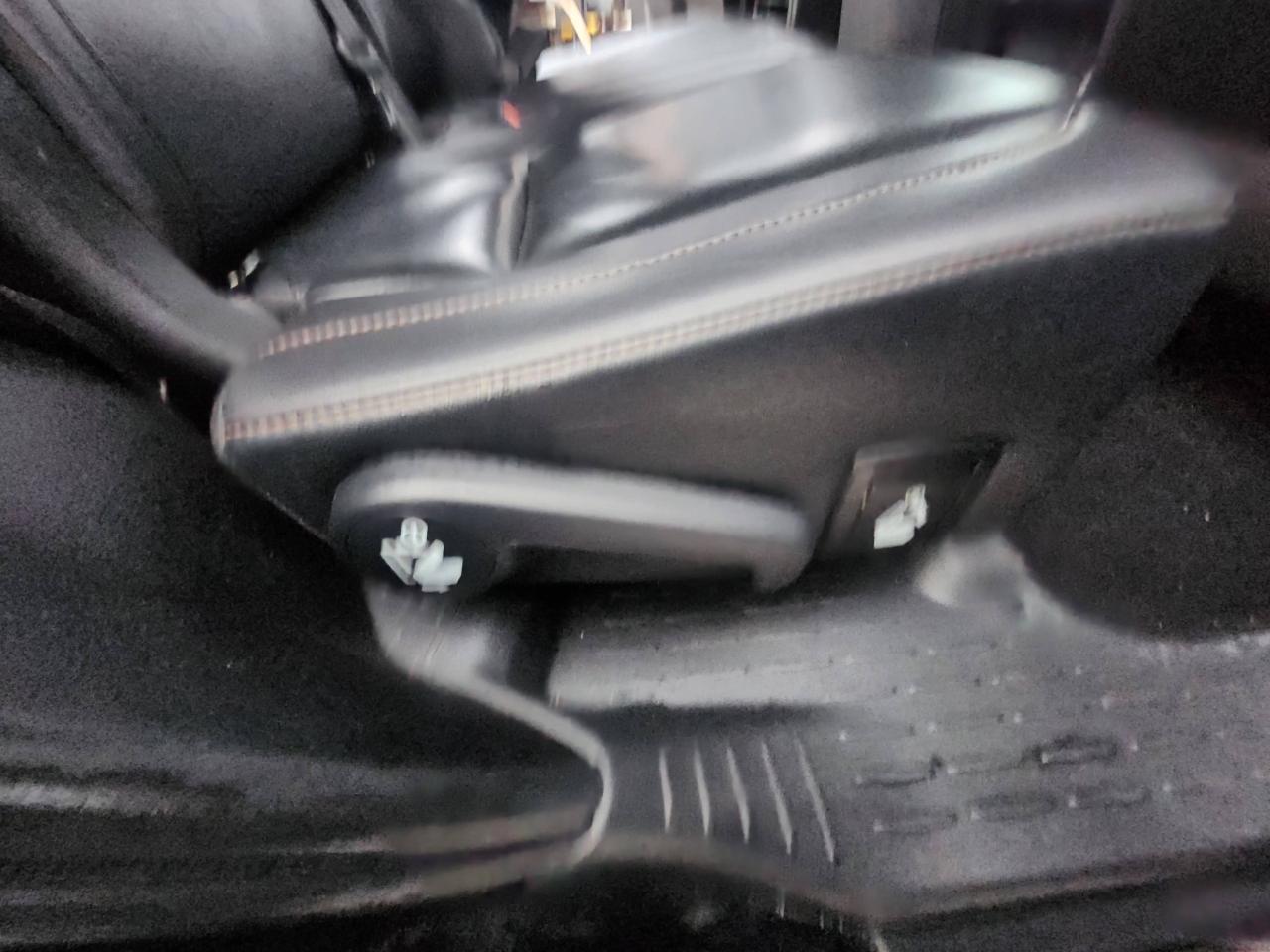 2019 Toyota Highlander 8 Passanger. AWD XLE Photo