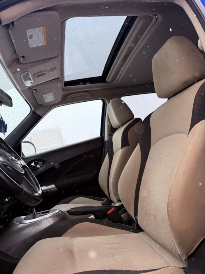 2011 Nissan Juke SL 4dr fwd CVT Photo