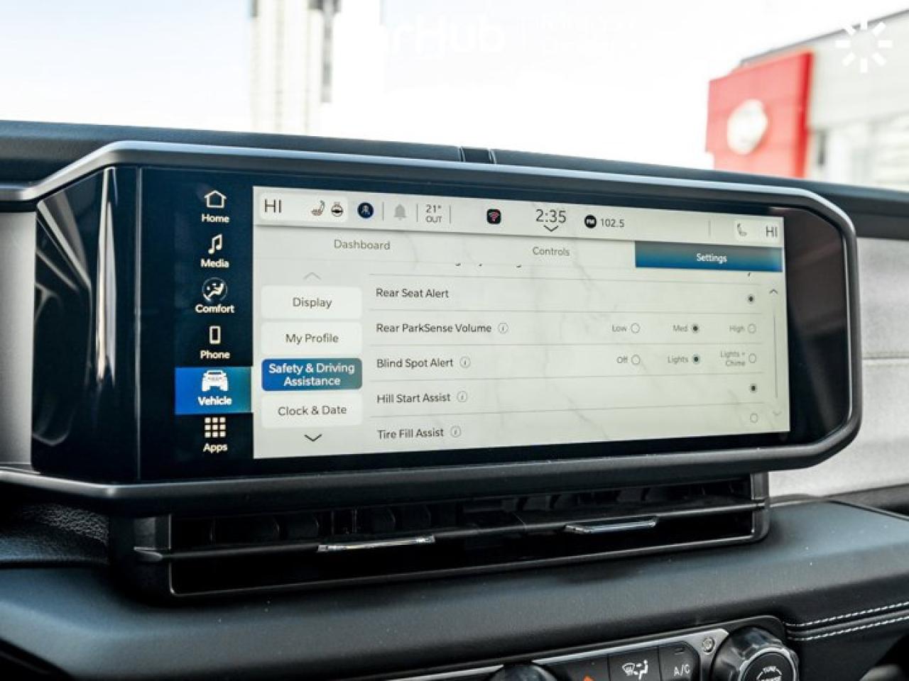 2026 Jeep Wrangler Sahara 4x4 Safety Group Heated Front Seats & Wheel Remote Start Photo