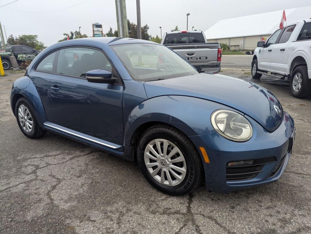 2018 Volkswagen Beetle Trendline  GREAT GAS MILEAGE!! Photo3