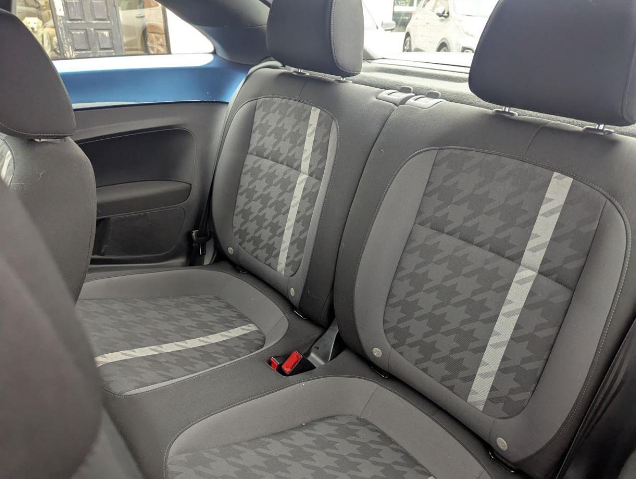 2018 Volkswagen Beetle Trendline  GREAT GAS MILEAGE!! Photo