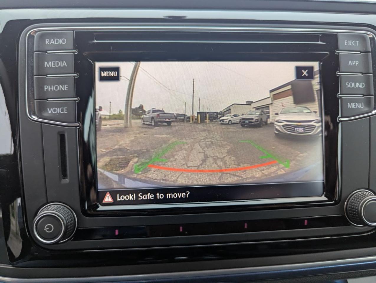 2018 Volkswagen Beetle Trendline  GREAT GAS MILEAGE!! Photo