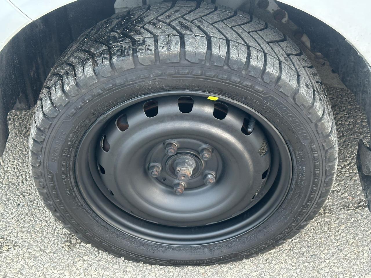 2018 Nissan NV200 SV Photo