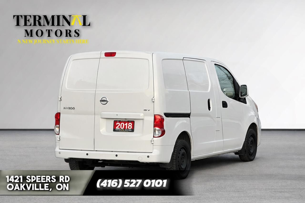 2018 Nissan NV200 SV Photo