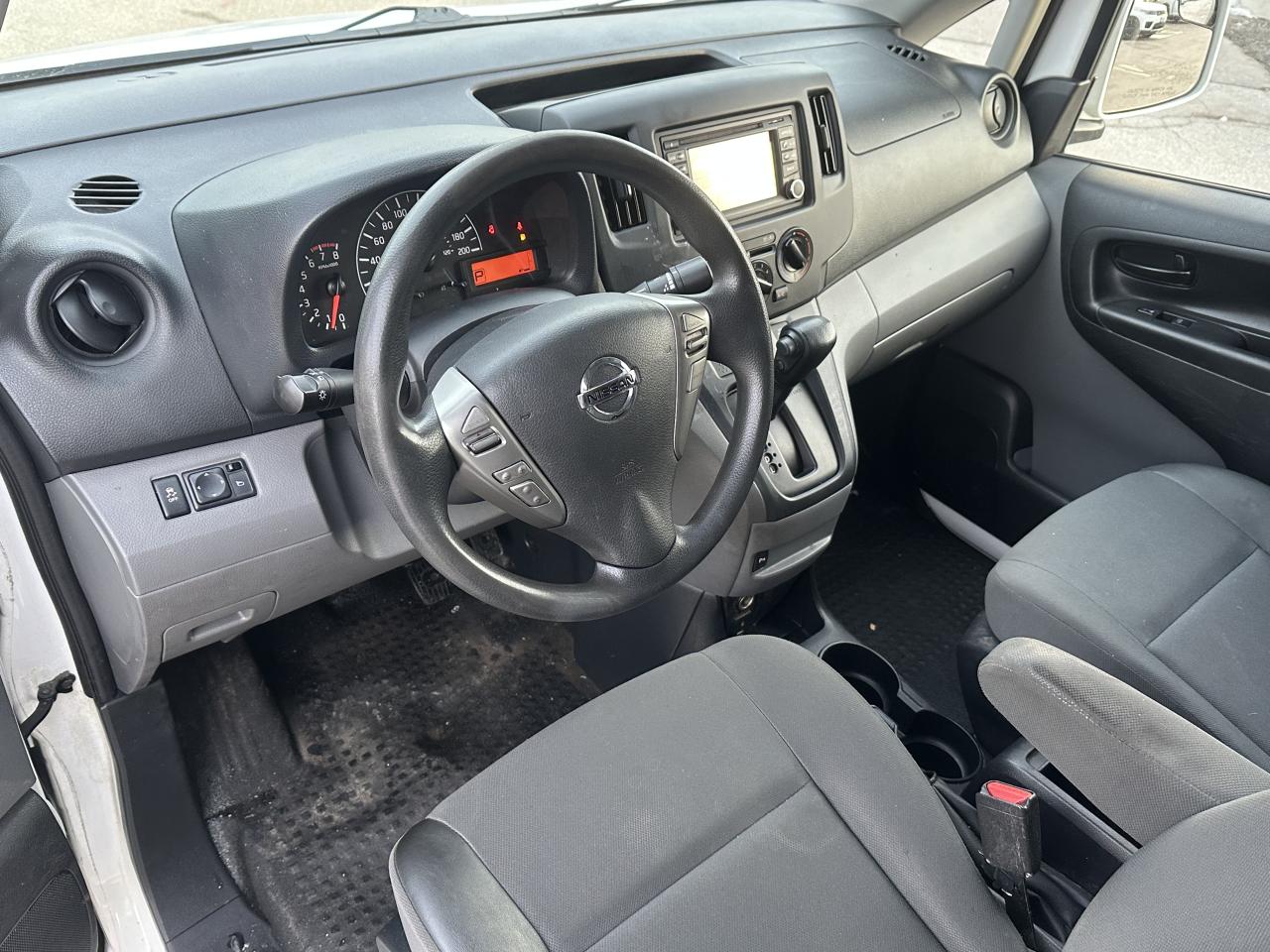 2018 Nissan NV200 SV Photo