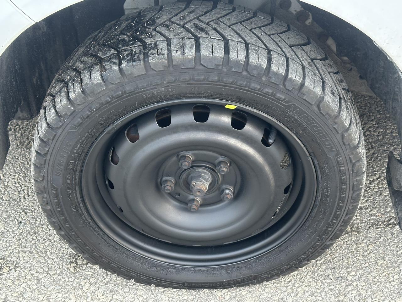 2018 Nissan NV200 SV Photo