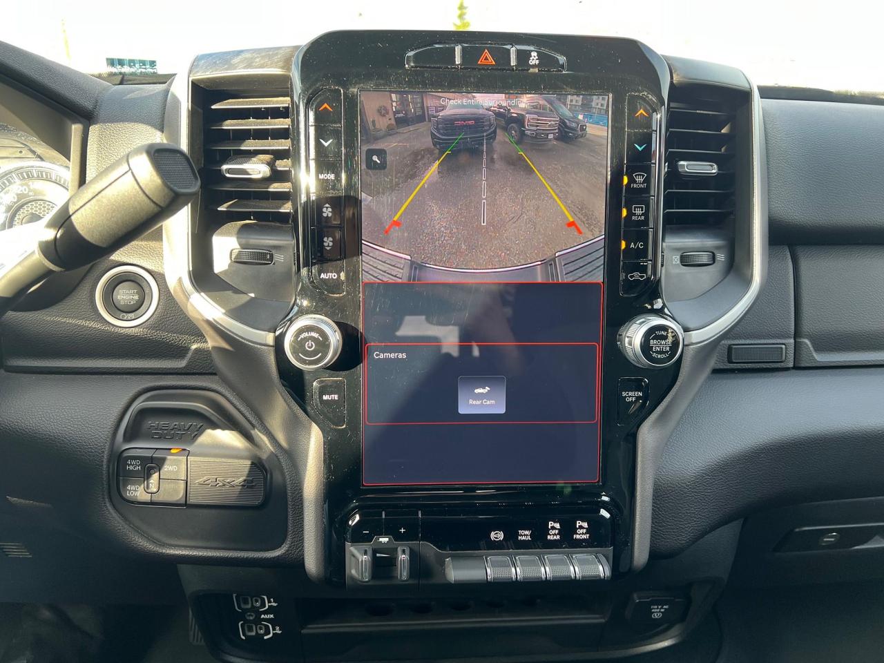 2024 RAM 3500 Big Horn 4x4 Crew Cab 8' Box Photo31