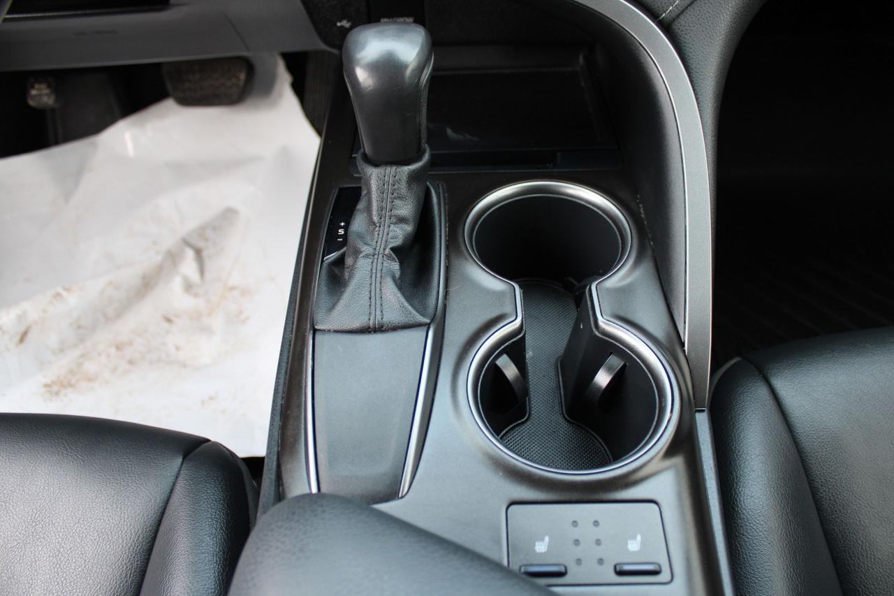 2021 Toyota Camry SE Photo