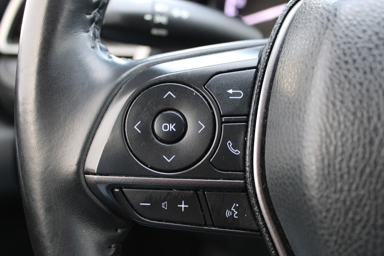 2021 Toyota Camry SE Photo