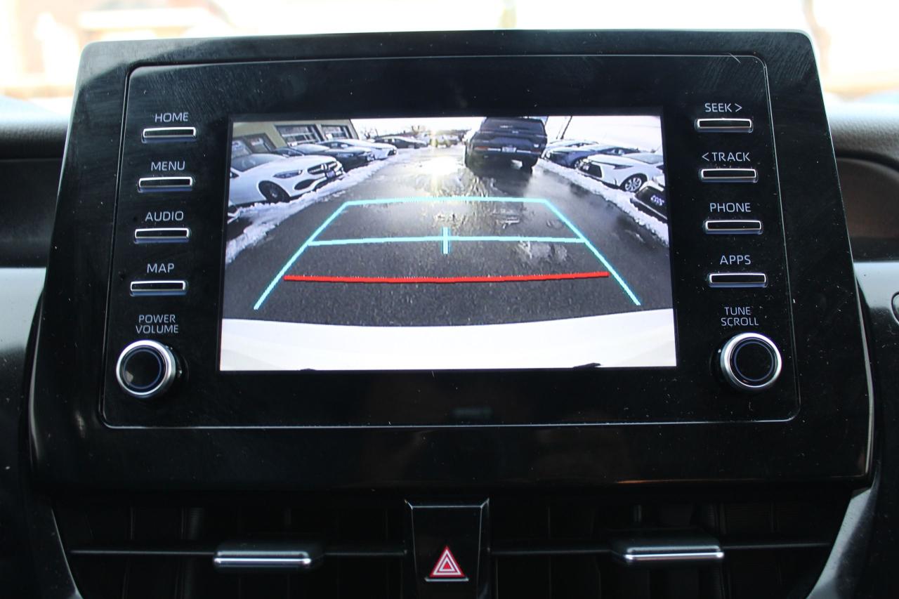 2021 Toyota Camry SE Photo