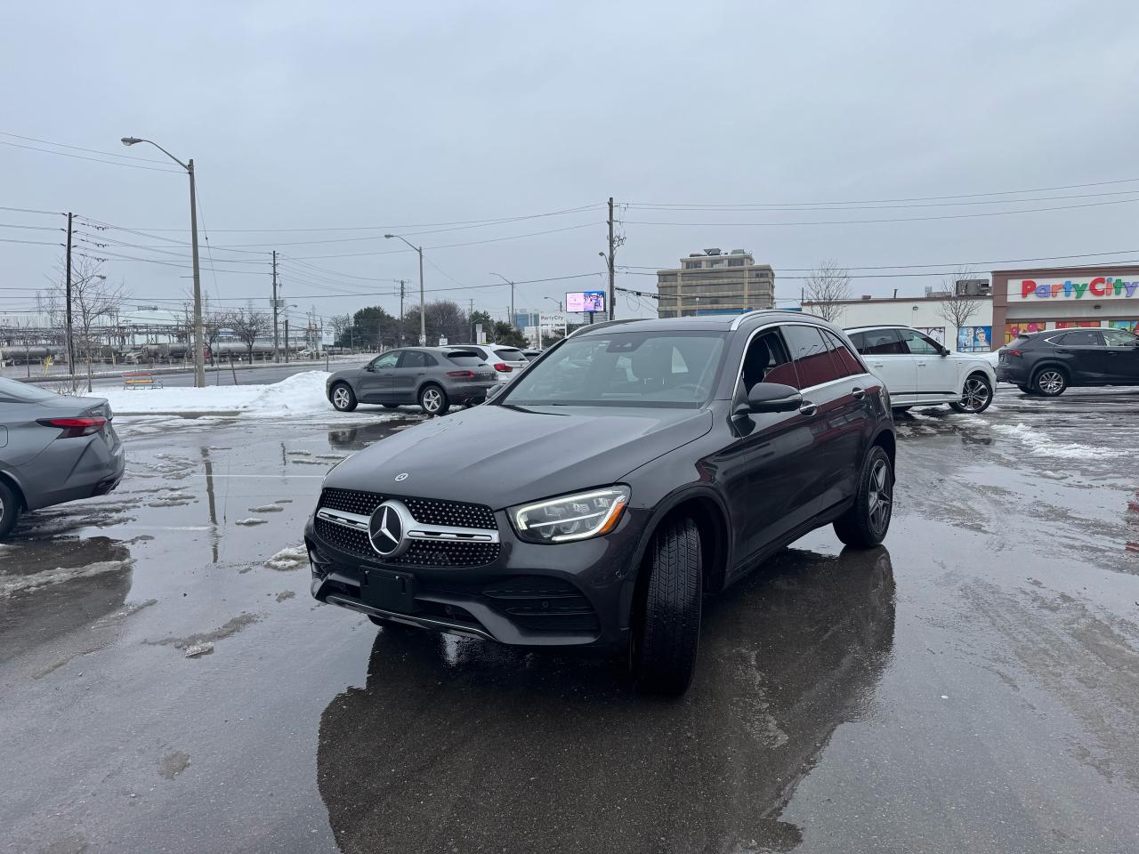 2022 Mercedes-Benz GLC-Class 300 AMG PKG 4MATIC LEATHER PAN/ROOF NAV CAMERA Photo2