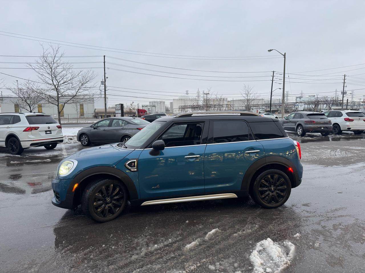 2018 MINI Cooper Countryman Cooper S AWD LEATHER PANO/ROOF B/SPOT REAR CAMERA Photo3