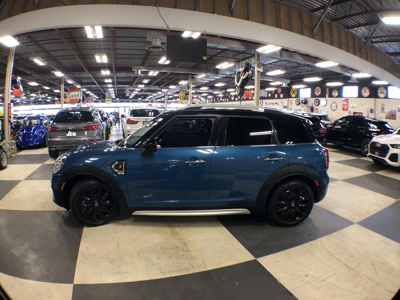 2018 MINI Cooper Countryman Cooper S AWD LEATHER PANO/ROOF B/SPOT REAR CAMERA Photo3