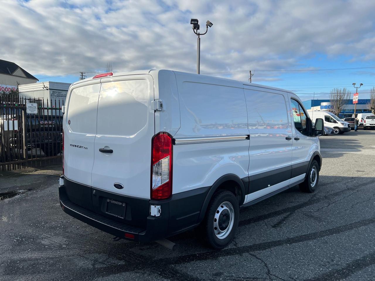 2023 Ford Transit Cargo Van  Photo8