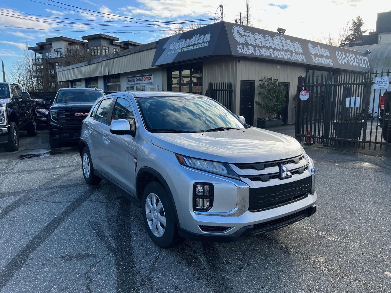 2025 Mitsubishi RVR ES