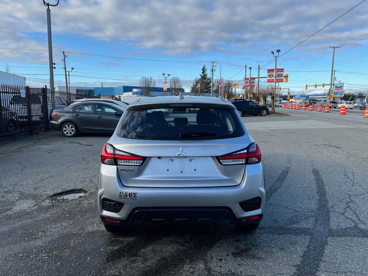 2025 Mitsubishi RVR ES Photo6