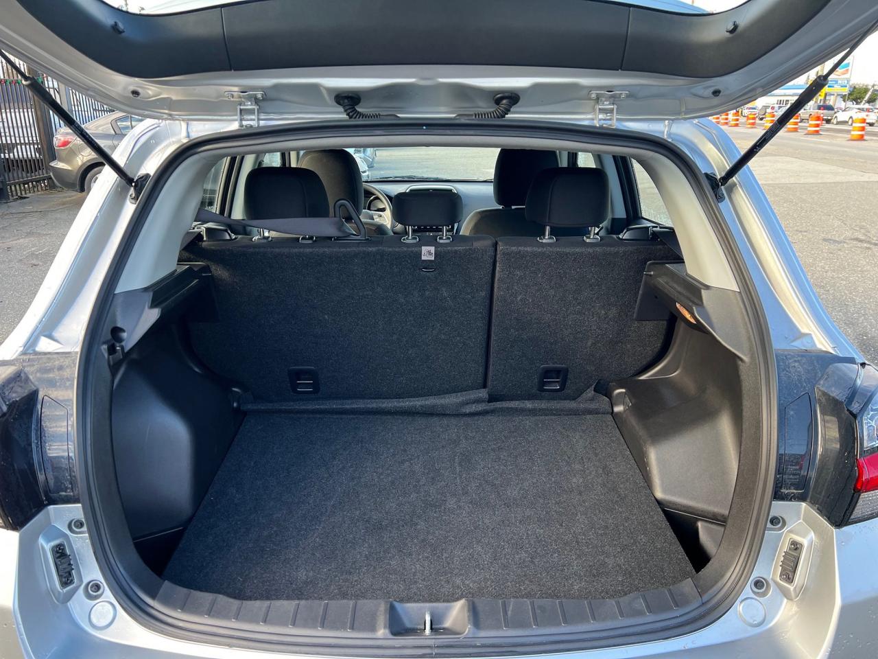 2025 Mitsubishi RVR ES Photo24