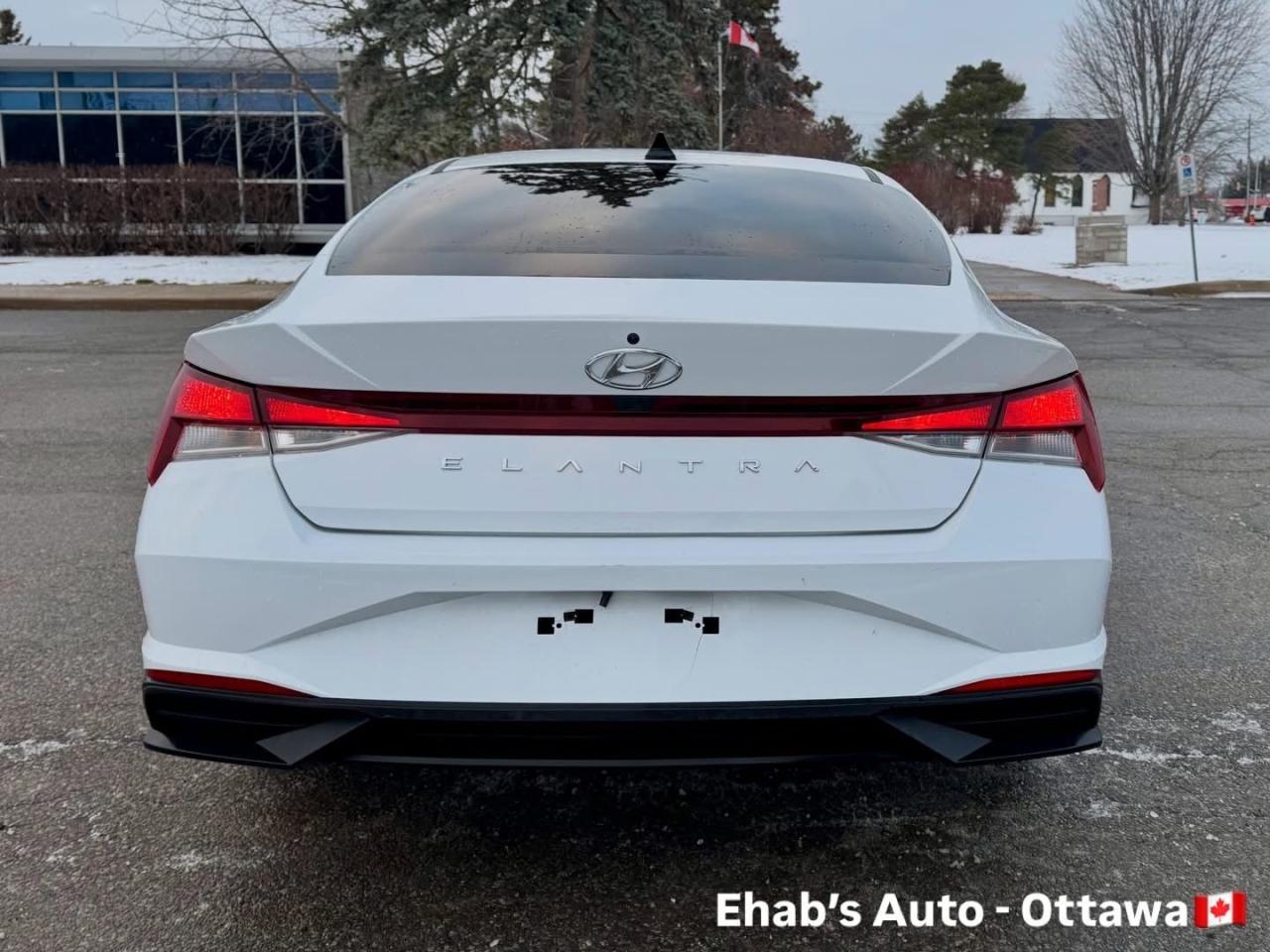 2021 Hyundai Elantra Preferred Sun & Tech pkg Photo