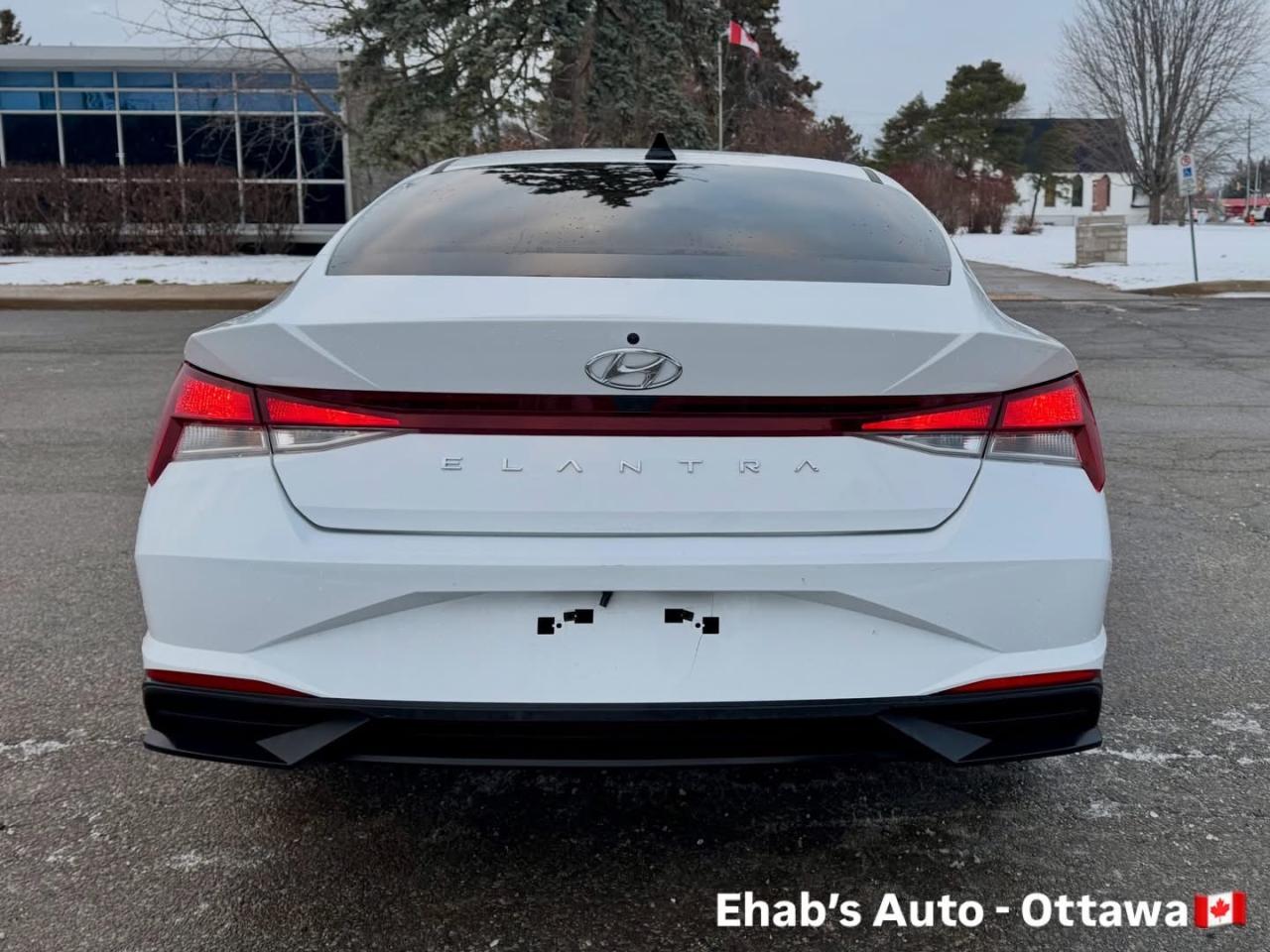 2021 Hyundai Elantra Preferred Sun & Tech pkg Photo