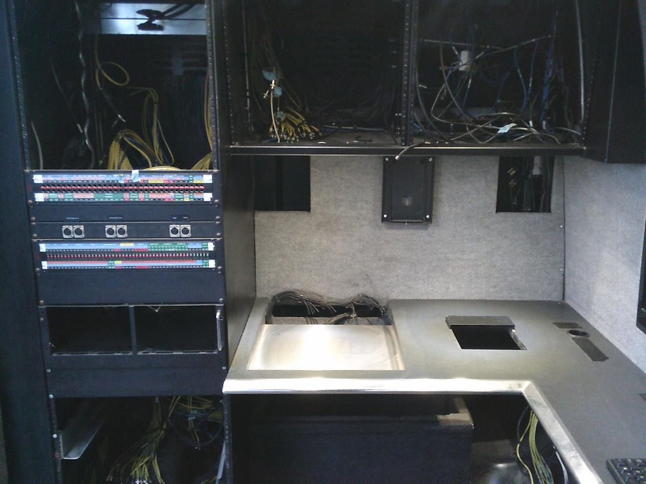 2010 Mercedes-Benz Sprinter 3500 144 Photo