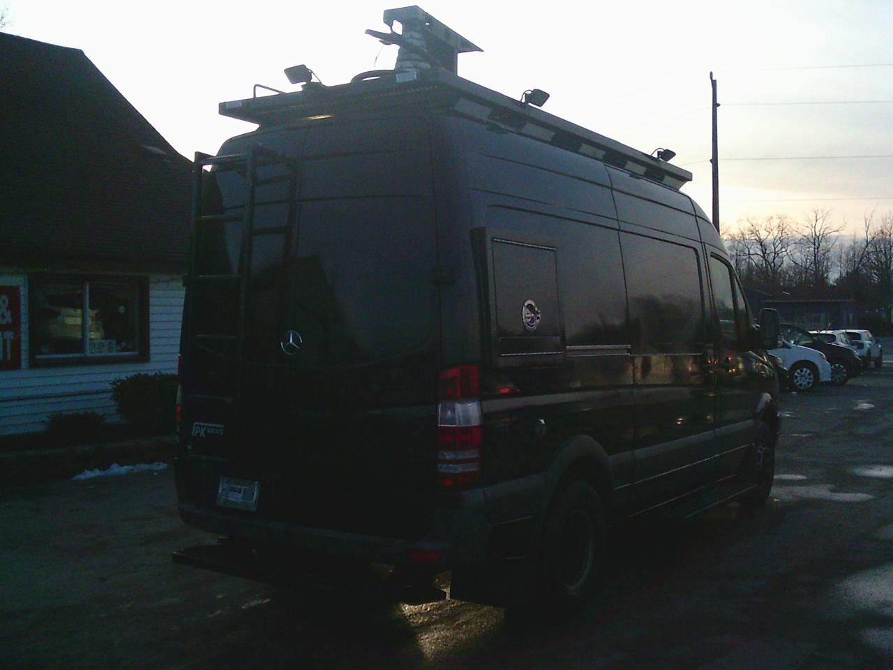 2010 Mercedes-Benz Sprinter 3500 144 Photo