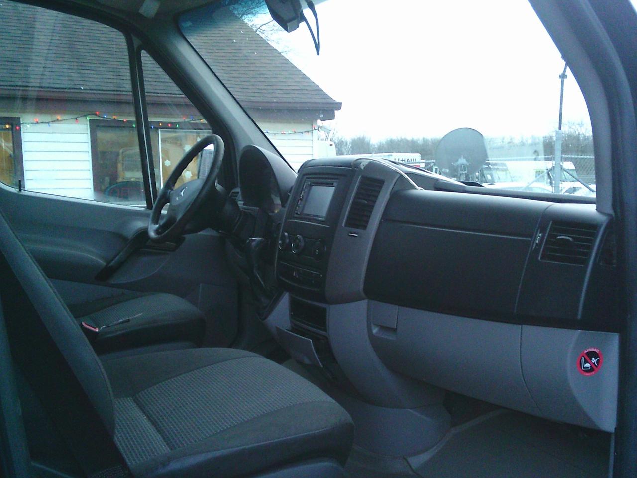 2010 Mercedes-Benz Sprinter 3500 144 Photo