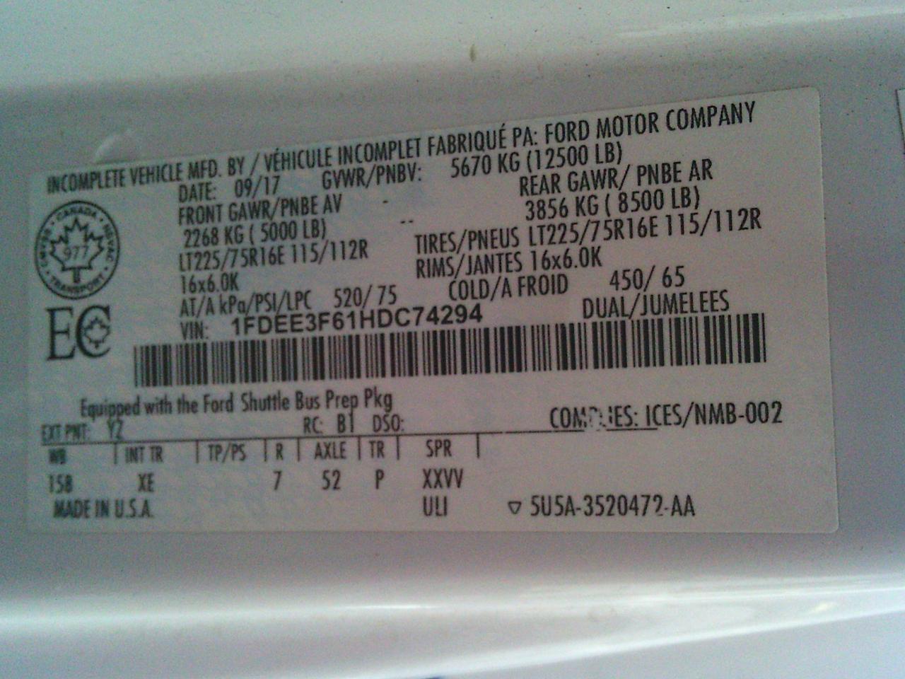 2017 Ford Econoline E-350 Super Duty 158 DRW Photo