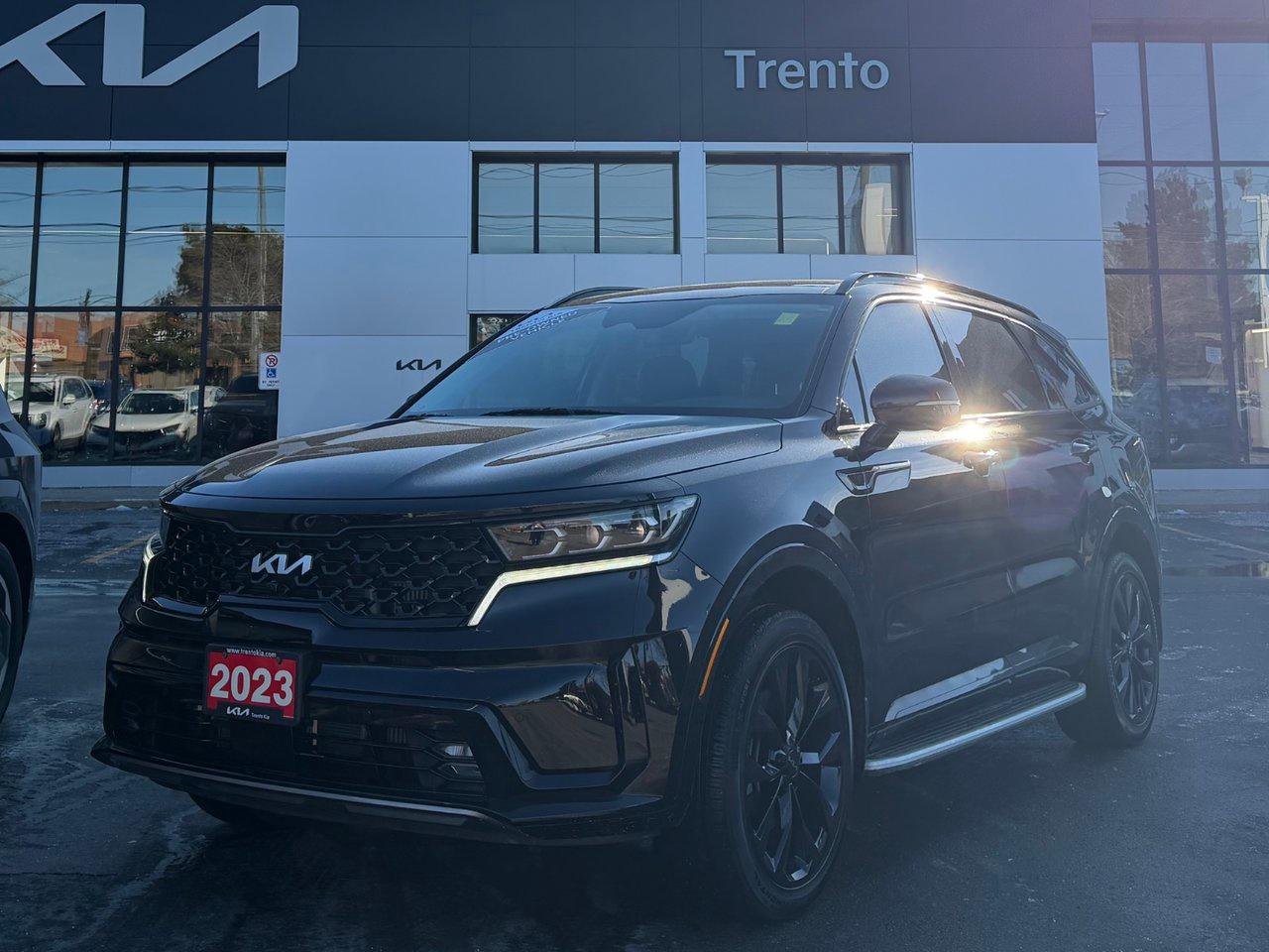 2023 Kia Sorento SX Pkg.   3,500lbs Towing Capacity   Low Km's Photo