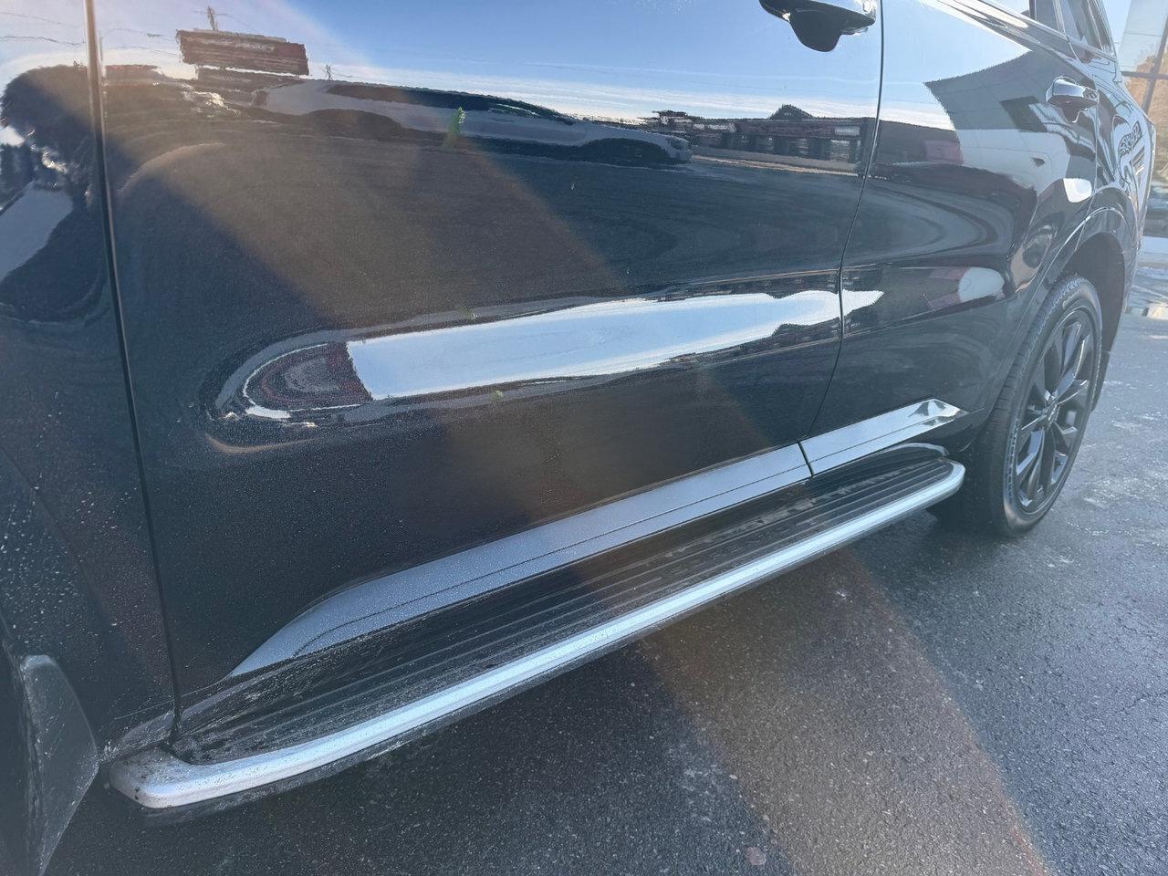 2023 Kia Sorento SX Pkg.   3,500lbs Towing Capacity   Low Km's Photo