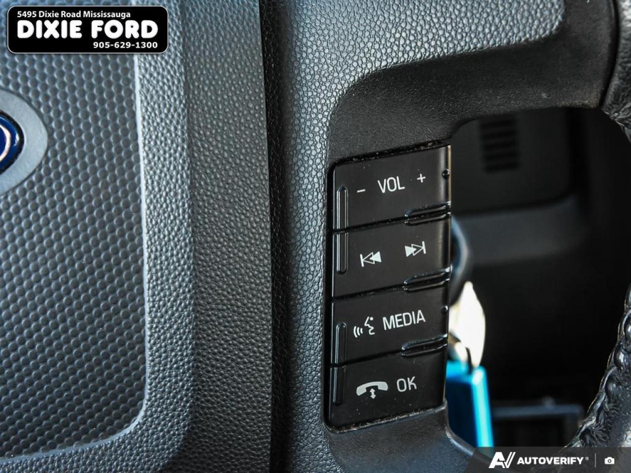 2011 Ford Escape Limited Photo