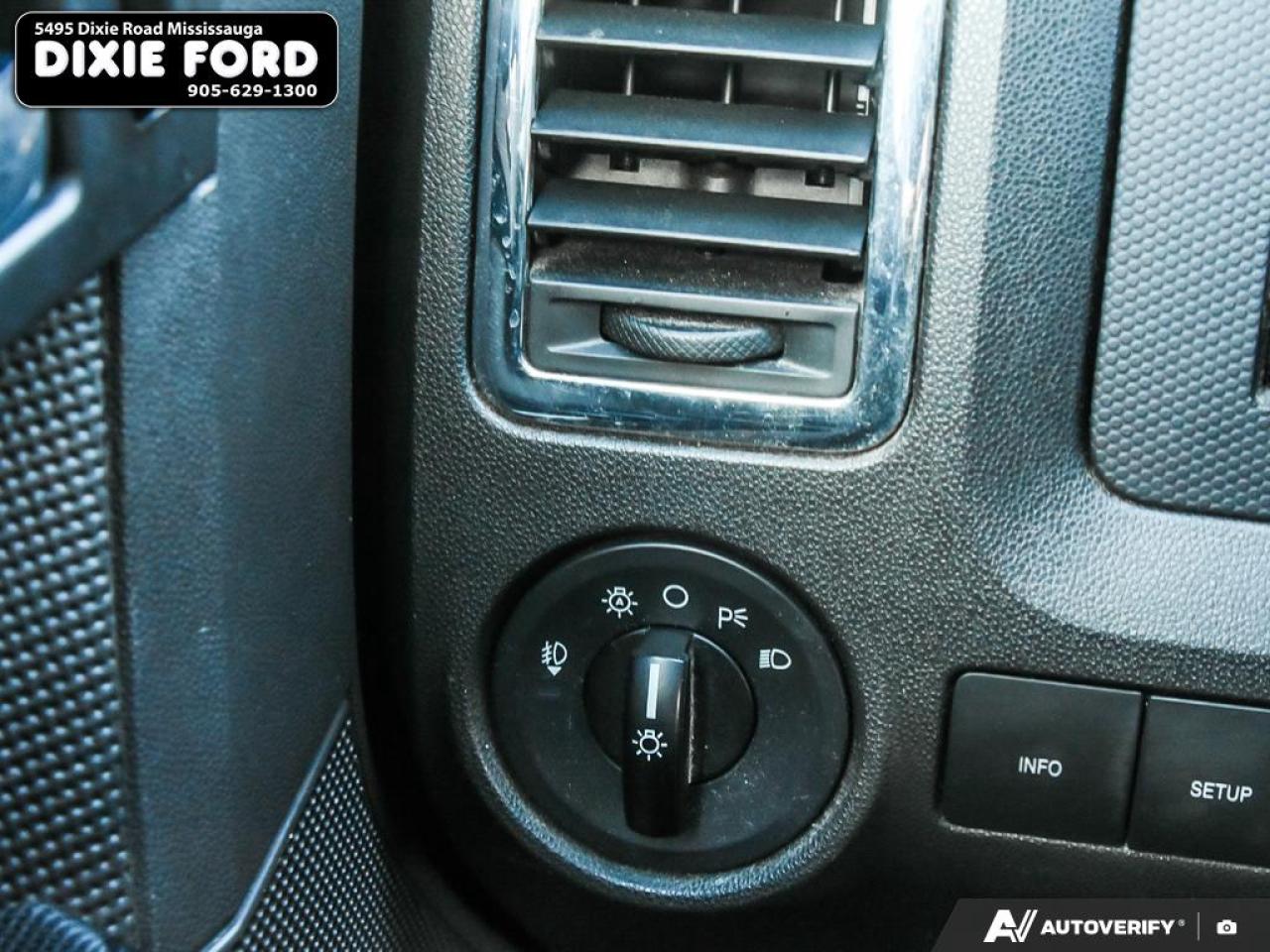 2011 Ford Escape Limited Photo