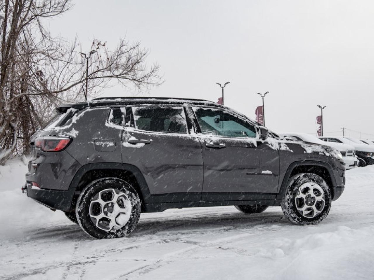 2022 Jeep Compass Trailhawk Photo