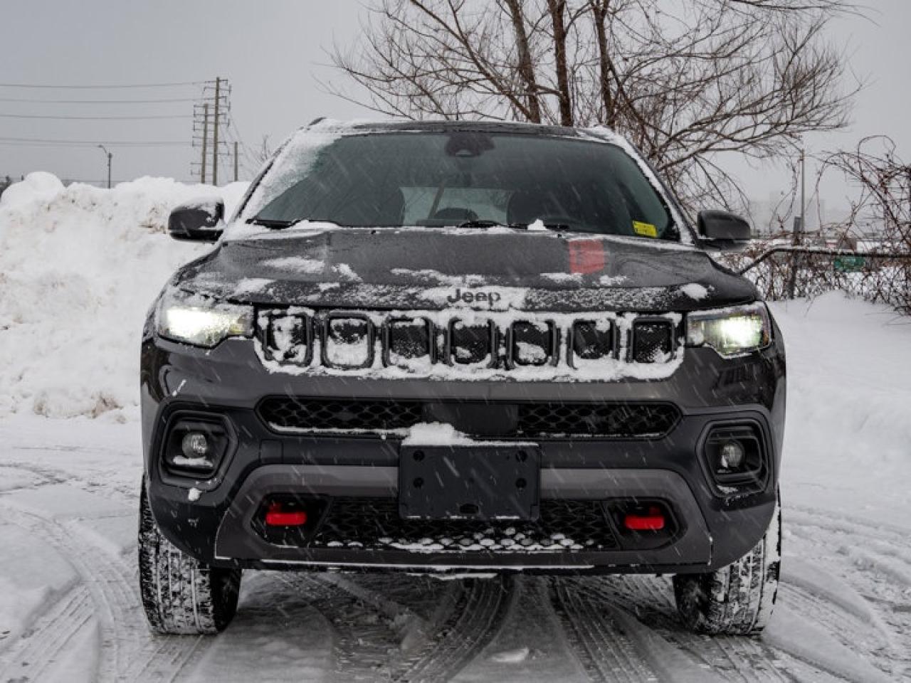 2022 Jeep Compass Trailhawk Photo
