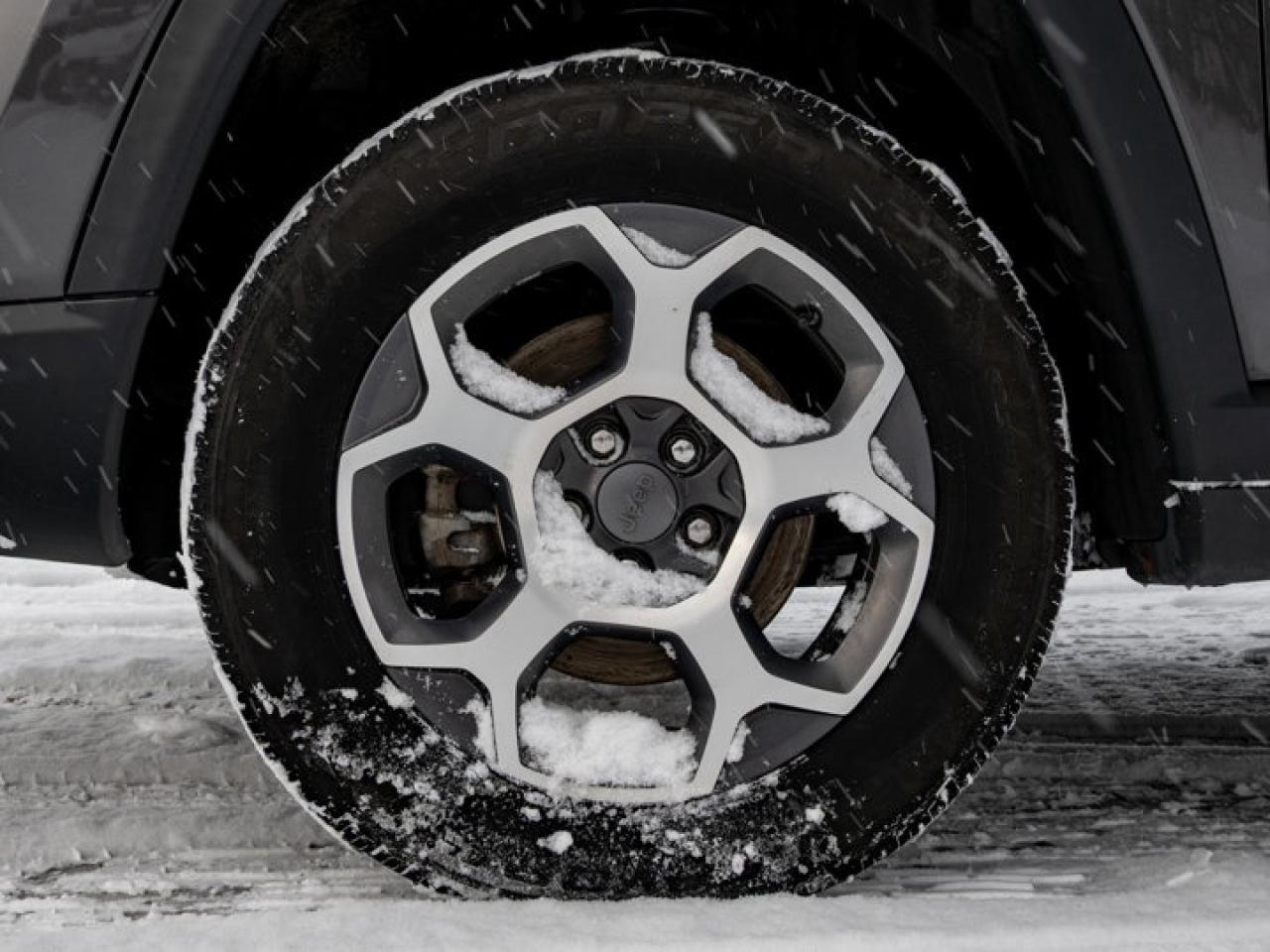 2022 Jeep Compass Trailhawk Photo