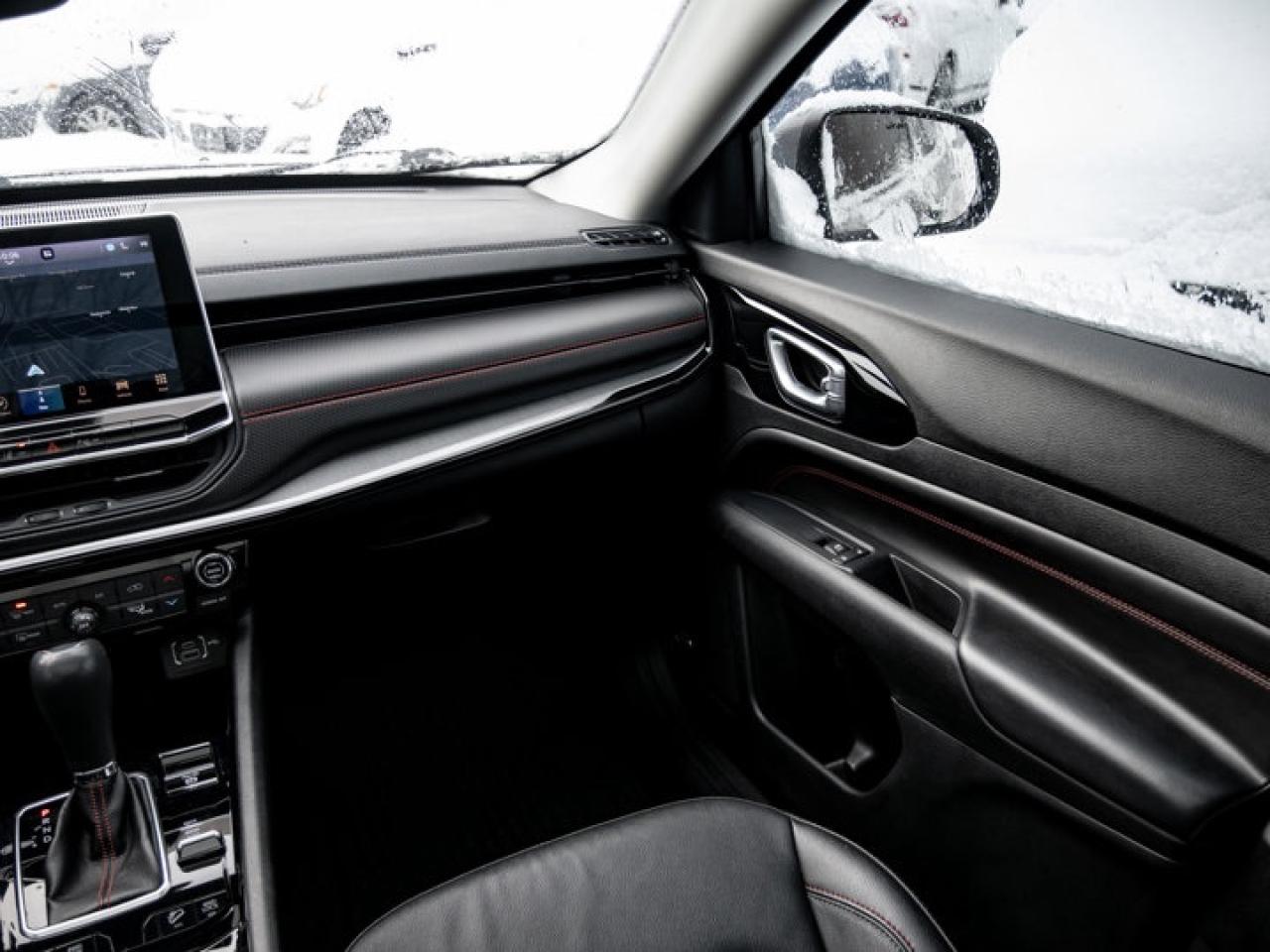 2022 Jeep Compass Trailhawk Photo