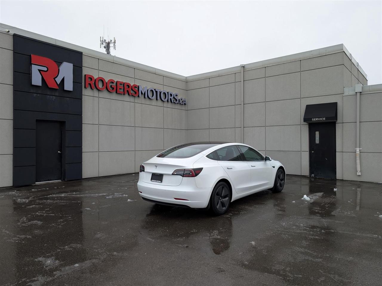 2019 Tesla Model 3 STANDARD RANGE PLUS Photo3