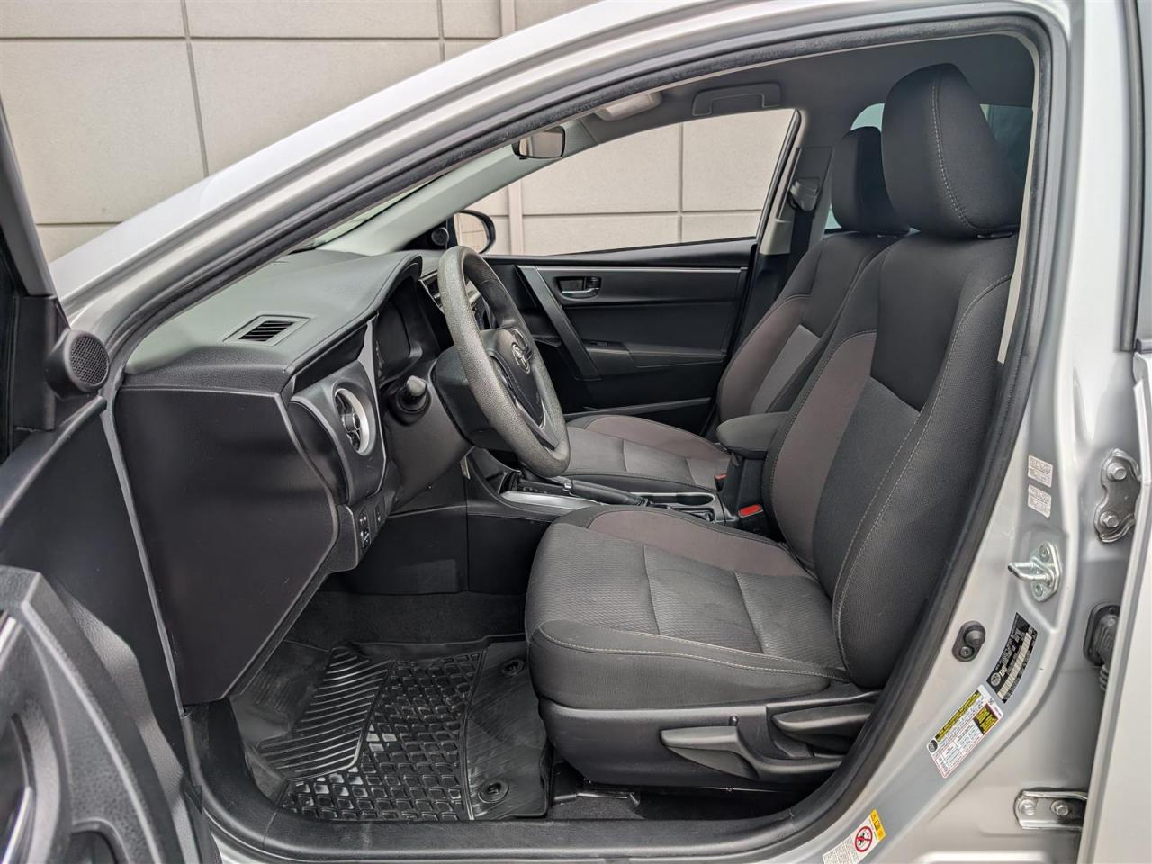 2018 Toyota Corolla LE -  HTD SEATS - TECH FEATURES