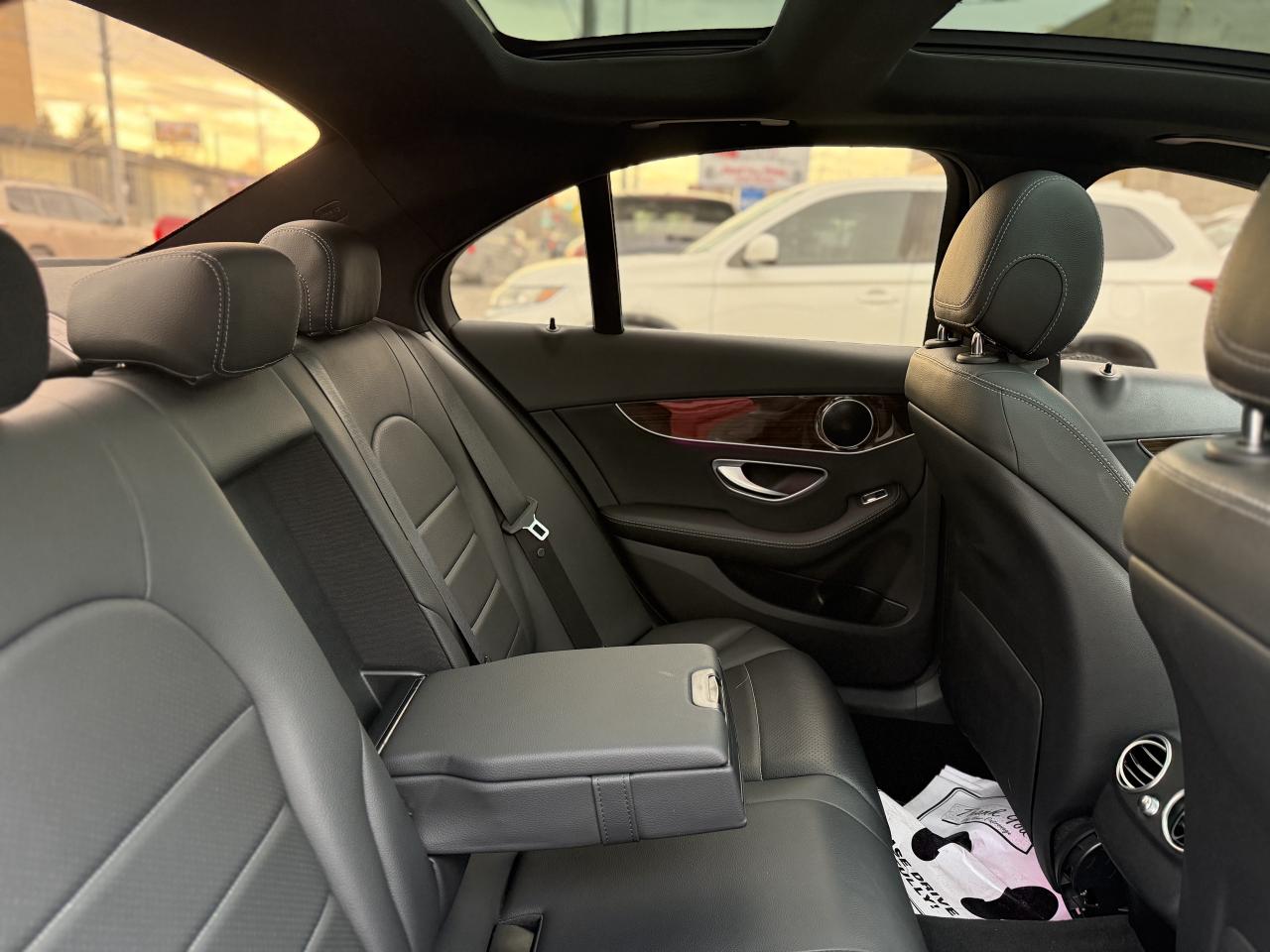 2019 Mercedes-Benz C-Class 300 //AMG PKG | PANO | 360 CAMERA | AMBIENT LIGHT Photo