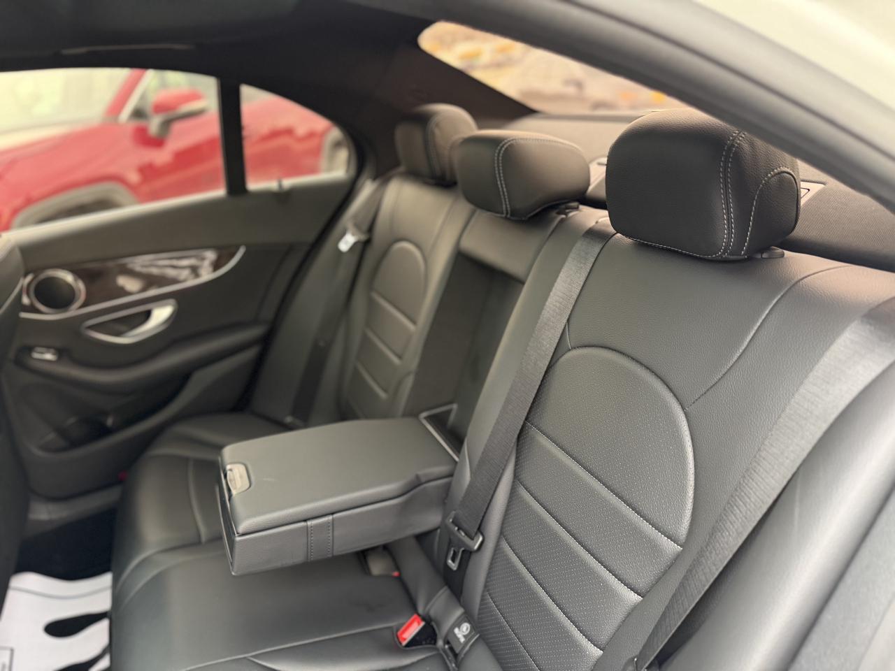 2019 Mercedes-Benz C-Class 300 //AMG PKG | PANO | 360 CAMERA | AMBIENT LIGHT Photo