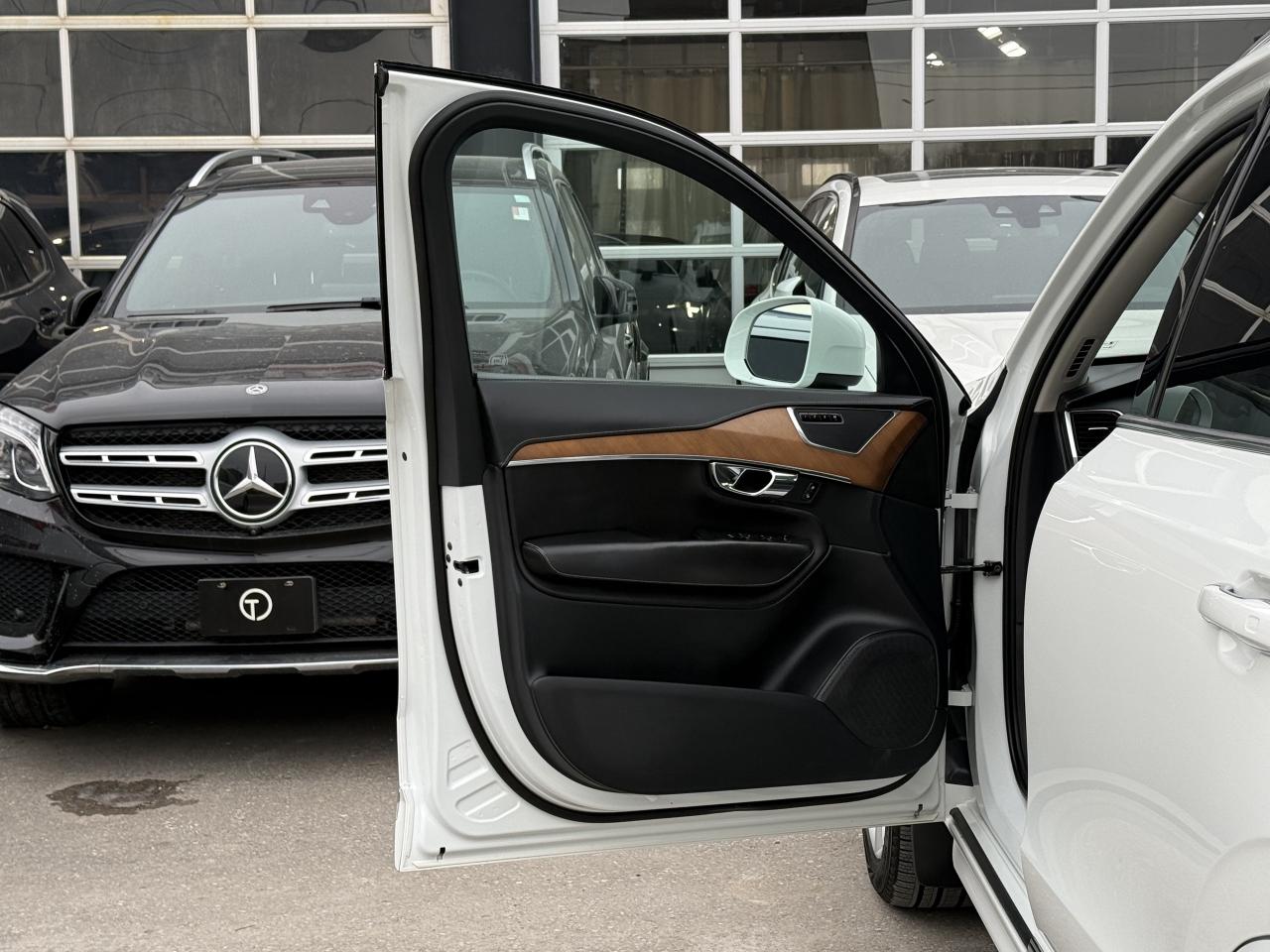 2017 Volvo XC90 T6 INSCRIPTION | PANO | BACK UP CAMERA | LOADED Photo