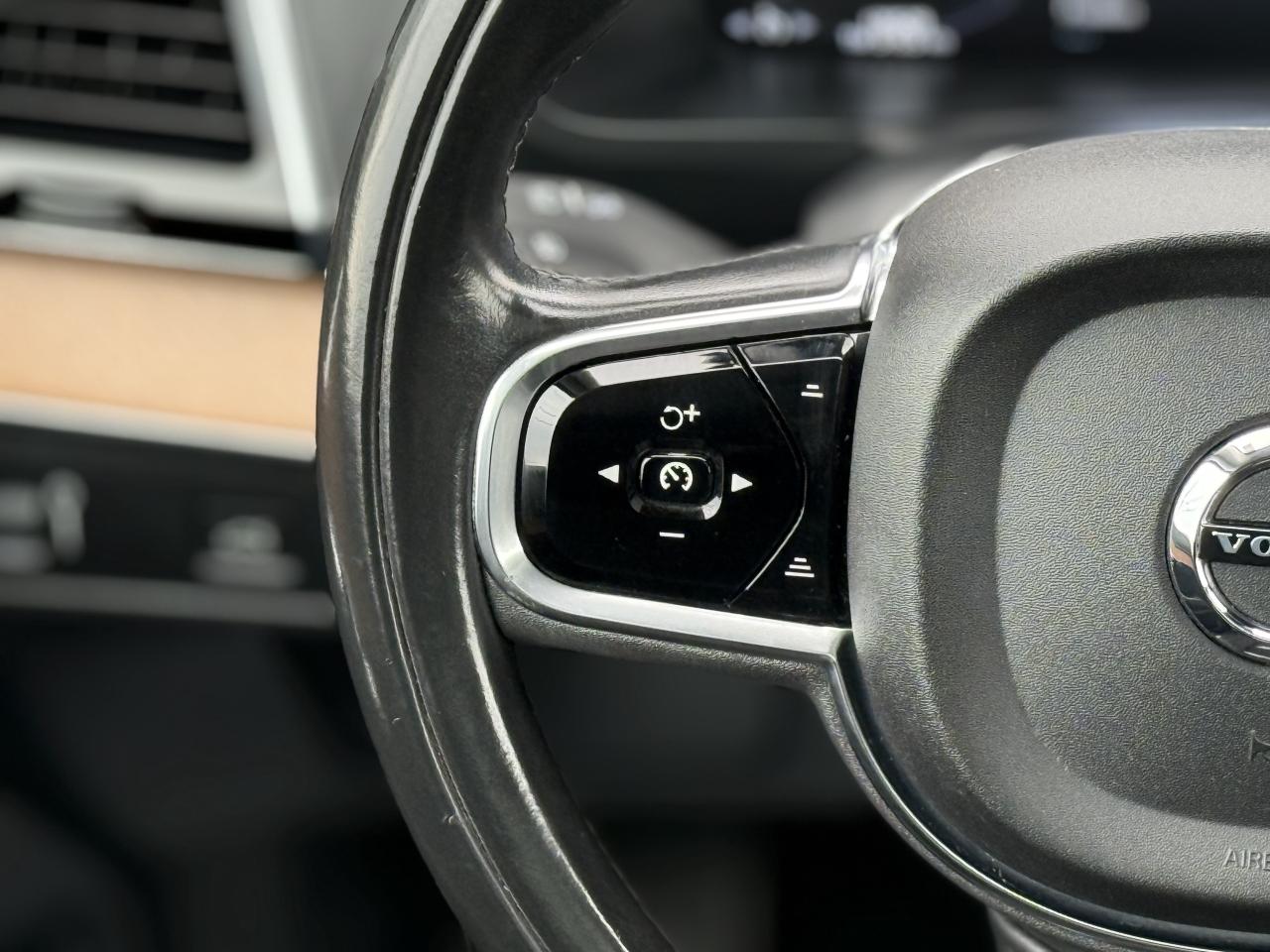 2017 Volvo XC90 T6 INSCRIPTION | PANO | BACK UP CAMERA | LOADED Photo