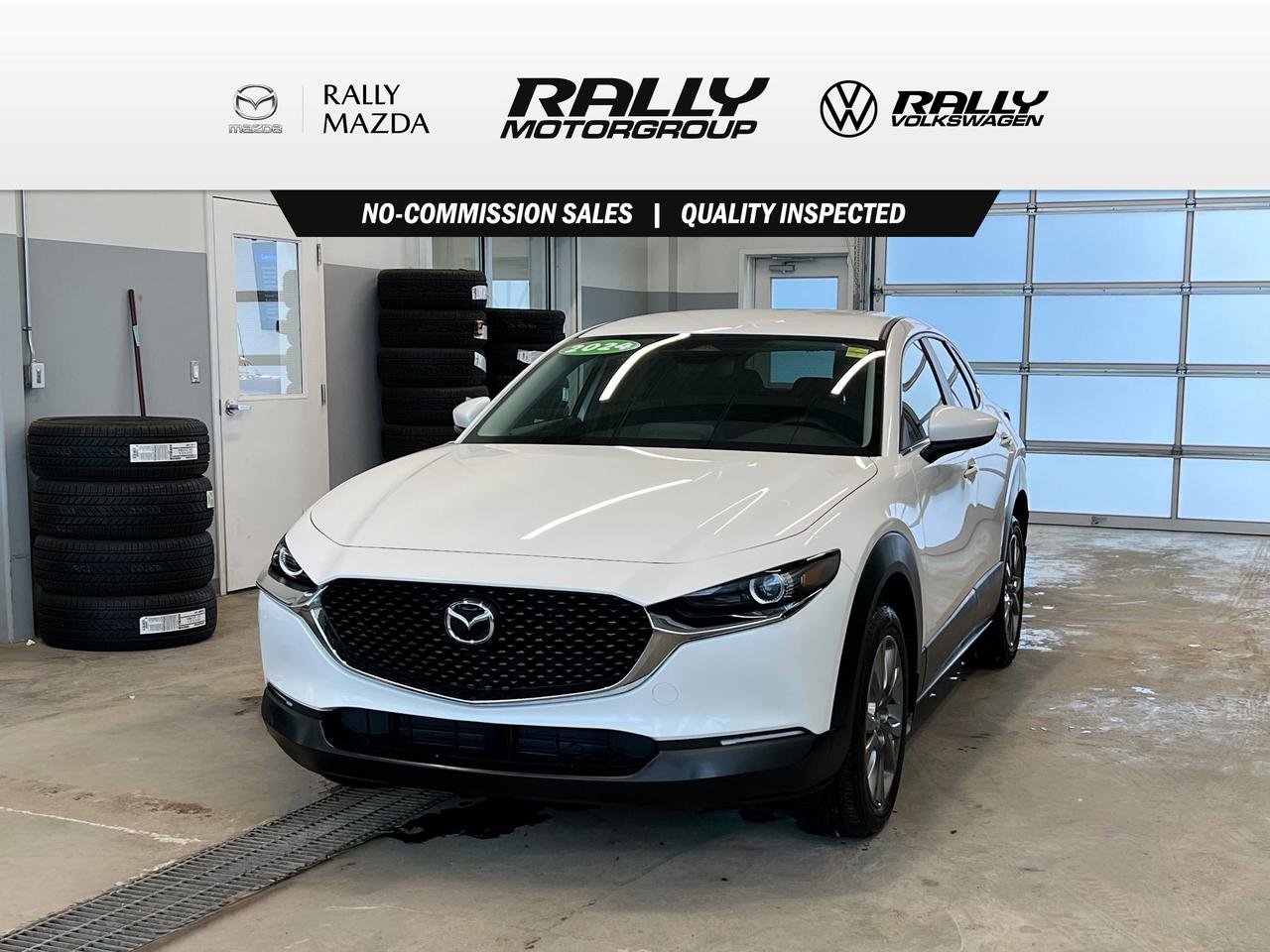 All wheel Drive Cloth heated seats, heated wheel, dual zone climate control and so much more!