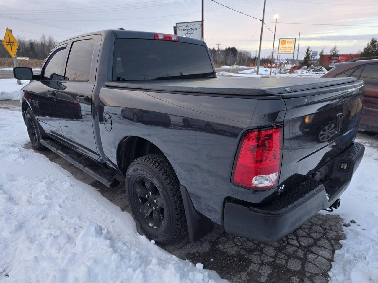 2014 RAM 1500 Crew Cab 4x4 With SAFETY Photo