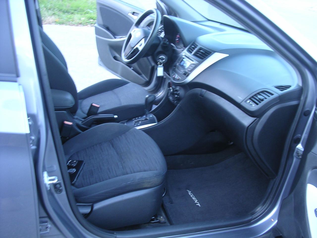 2017 Hyundai Accent 5DR HB AUTO GL Photo