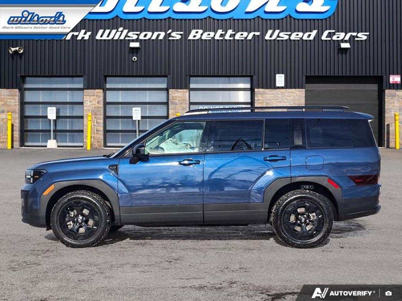 2025 Hyundai Santa Fe XRT AWD | Leather | Sunroof | Heated Seats + Steering | Lane Keep Assist + BSM | Carplay & More ! Photo